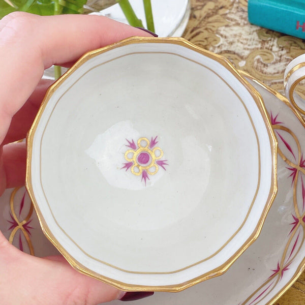 Antique New Hall trio of teabowl, coffee cup and saucer, pattern 89 c.1790