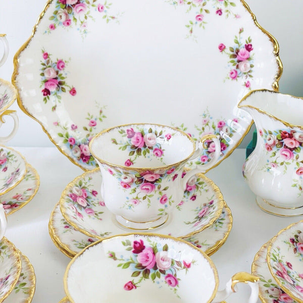 Royal Albert Cottage Garden tea set, 21 pieces, cake plate, trios, jug & bowl