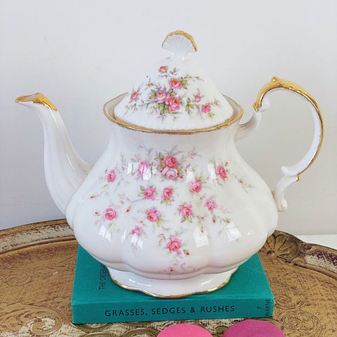 Vintage Paragon Victoriana Rose teapot, pink rosebuds