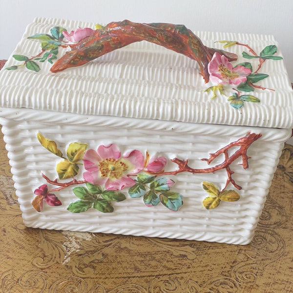 Antique Bodley lidded box, applied flowers, 19th Century, roses basket weave