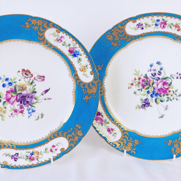 Sèvres soft paste pair of dessert plates, 24.6cm. (H)