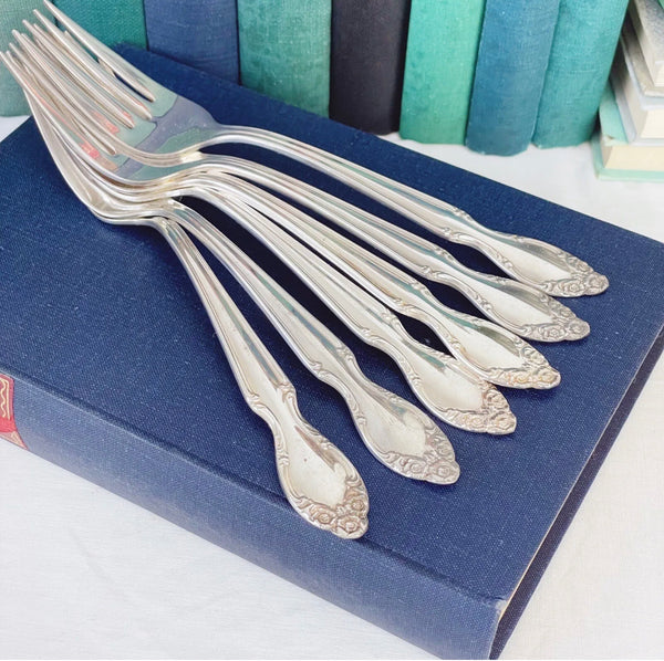 Rogers Bros Silvery Mist vintage silver plated cutlery set